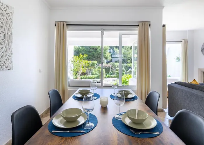 Longlands Peak At Windmill Hill