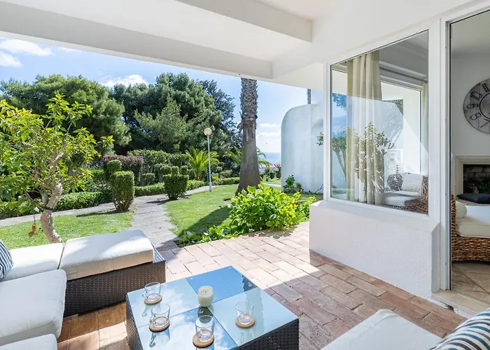 Longlands Peak At Windmill Hill 알부페이라